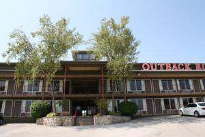 Outback Road House Motel